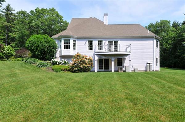 67 Smith Road Northborough, MA 01532 - Photo 4 of 30 Gallery Image 4