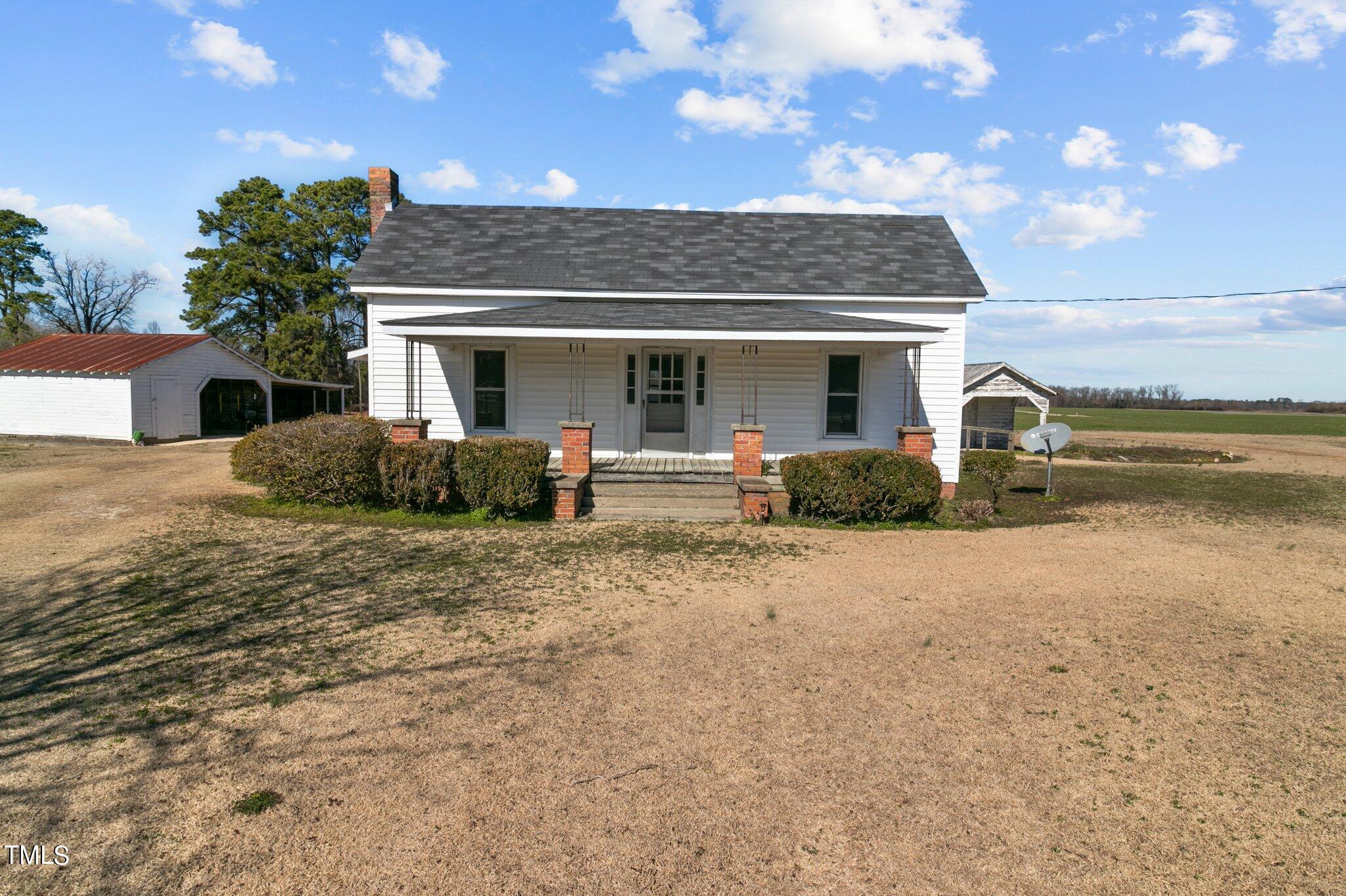 7961 Keener Road Clinton, NC 28328 - Photo 1 of 32 82-web-or-mls-IMG_7254