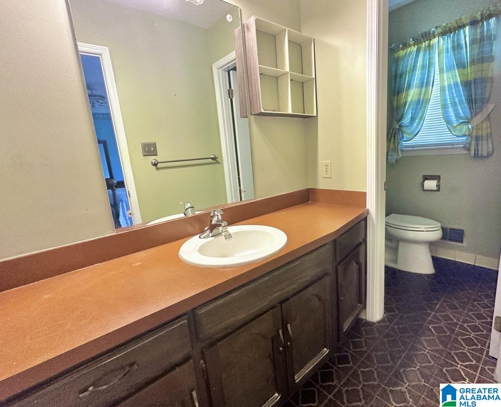 609 Sunhill Road Northwest Birmingham, AL 35215 - Photo 16 of 18