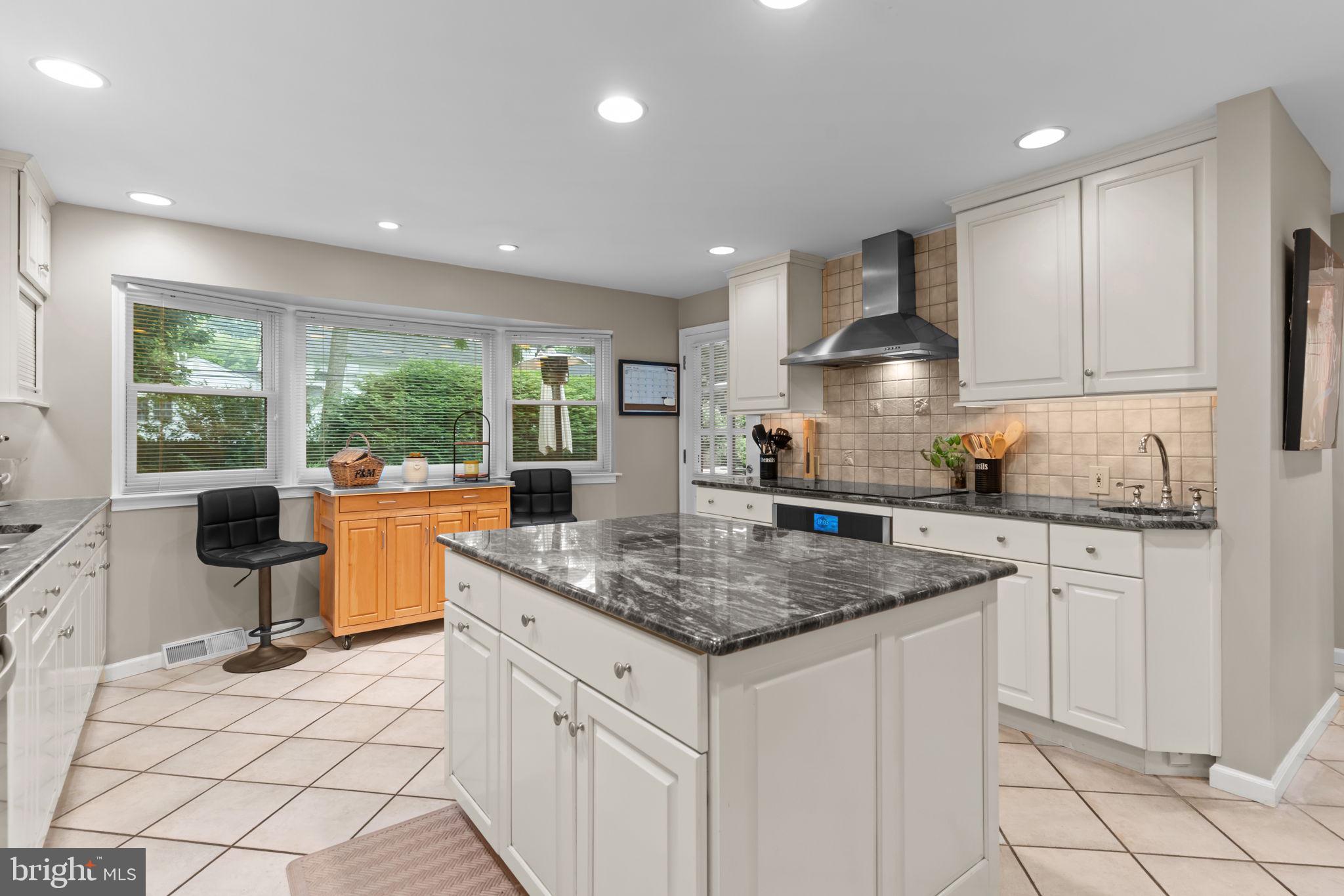 4 Keats Road Yardley, PA 19067 - Photo 16 of 65 Great light; 2nd work sink