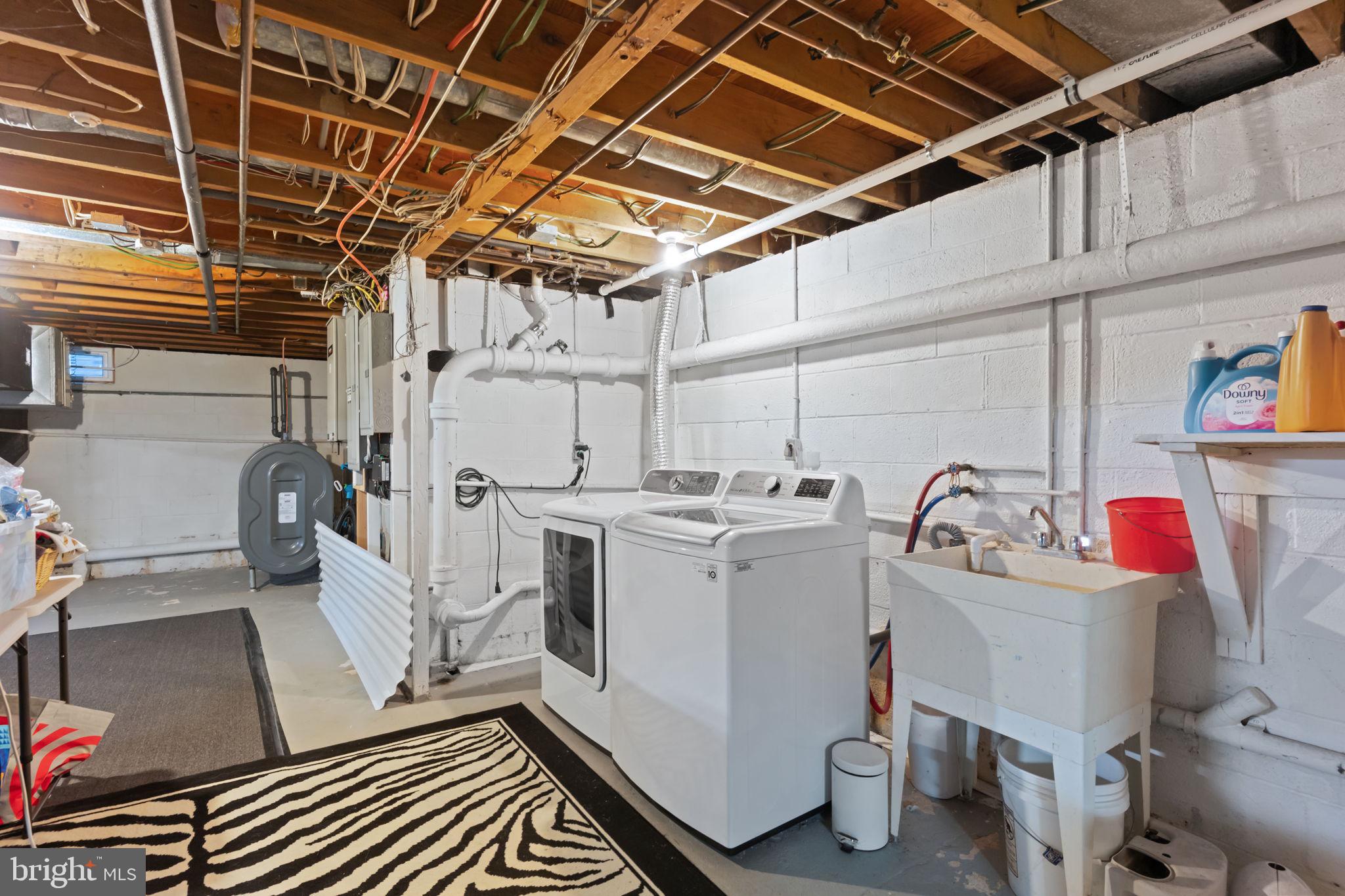 4 Keats Road Yardley, PA 19067 - Photo 53 of 65 Laundry