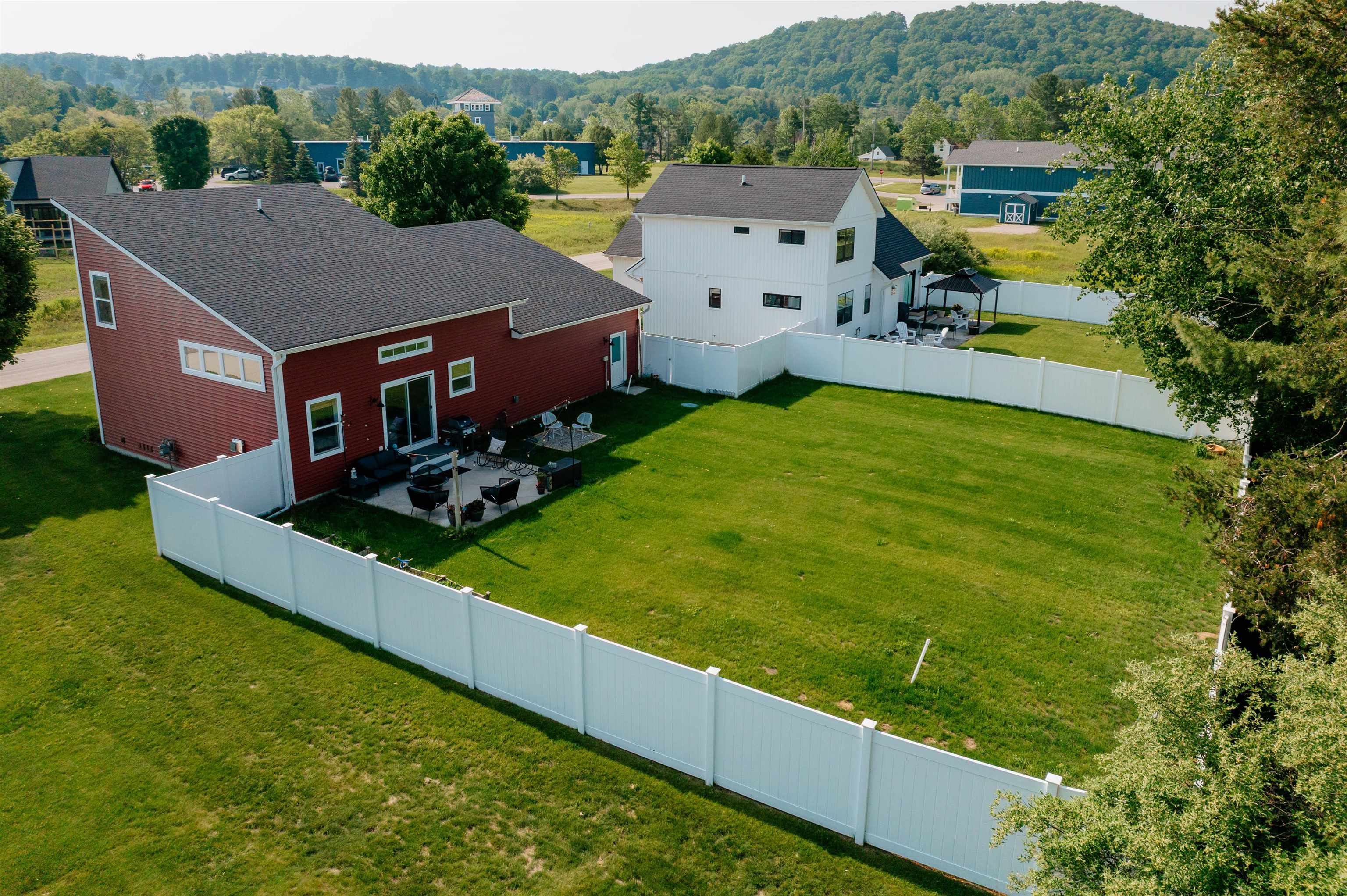 11574 South Sunset Drive Empire, MI 49630 - Photo 47 of 66 1935477-9cbe4006-91ce-4c0d-af30-8cae32f56e3f.JPG
