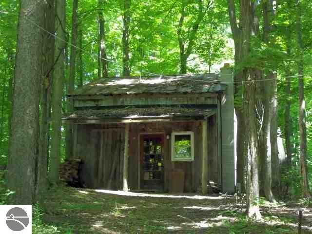 719 West 18 1/2 Road Mesick, MI 49668 - Photo 19 of 19 1733066-18.JPG