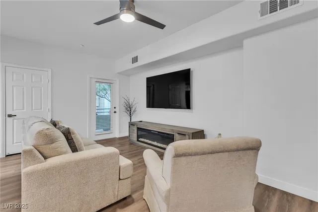 $285,000 | 833 Aspen Peak Loop, Unit 613, Henderson, NV 89011