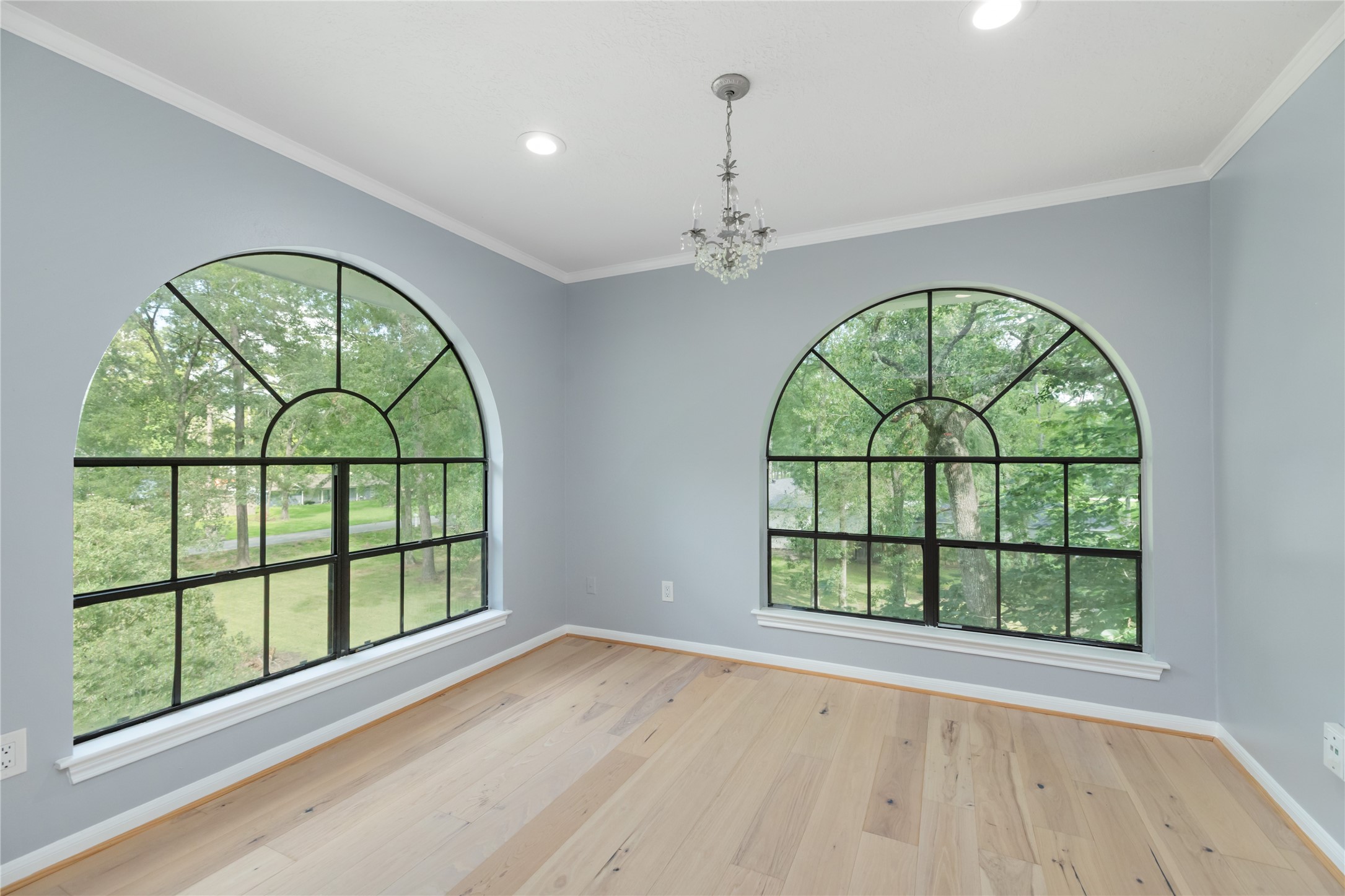 17003 Creeksouth Road Houston, TX 77068 - Photo 28 of 49 Retreat from the world without leaving your room—this attached sitting area bathed in natural light offers the perfect spot for morning coffee or winding down with a book