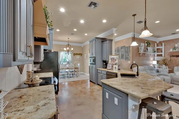 $449,000 | 411 South Elm Street, Haughton, LA 71037