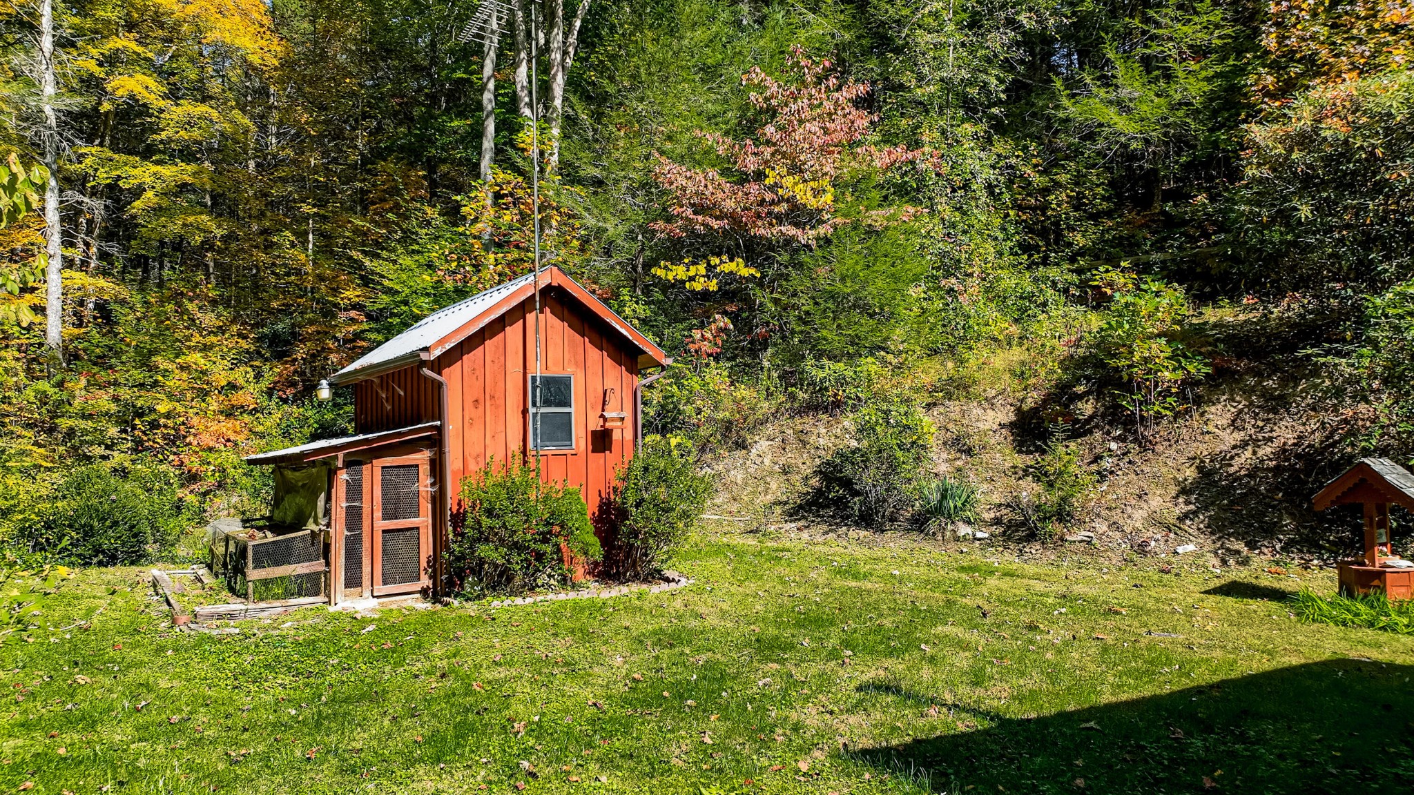 2005 Rafter Road Tellico Plains, TN 37385 - Photo 14 of 36 Gallery Image 14