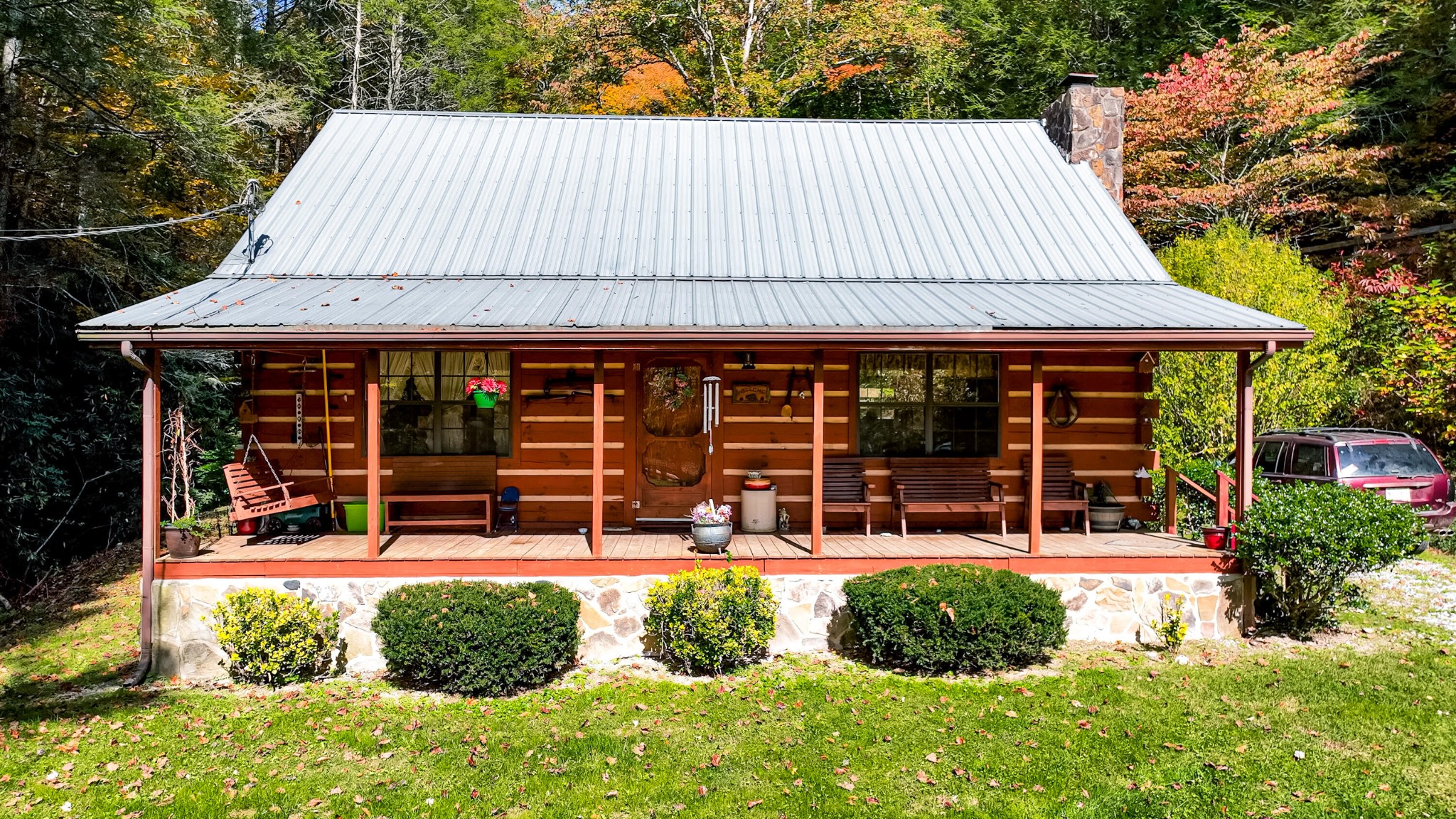 2005 Rafter Road Tellico Plains, TN 37385 - Photo 3 of 36 Gallery Image 3