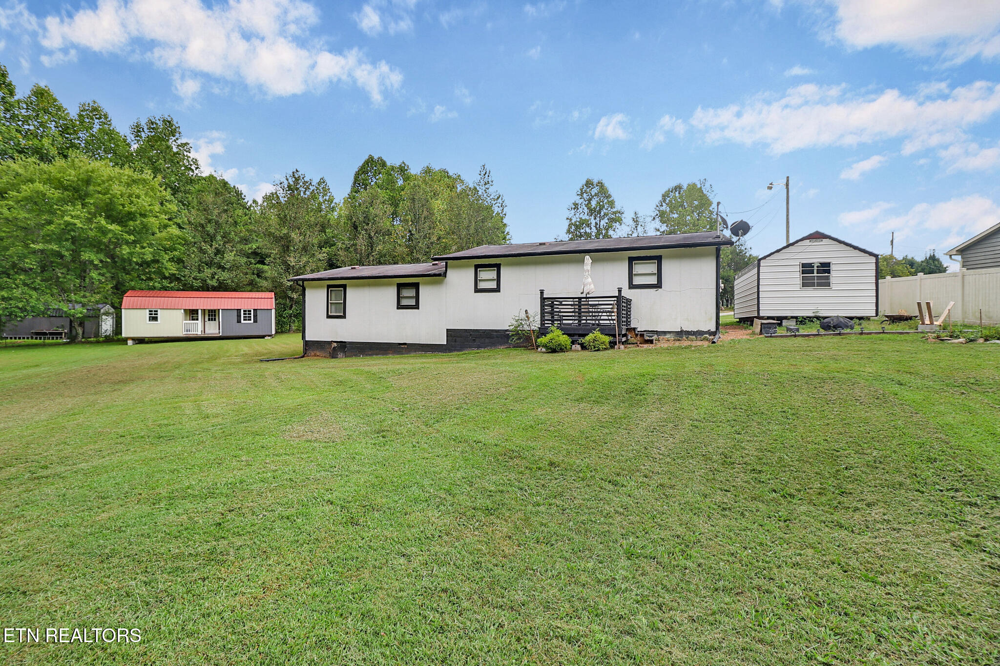 125 Christopher Road Wartburg, TN 37887 - Photo 22 of 38 IMG_1201