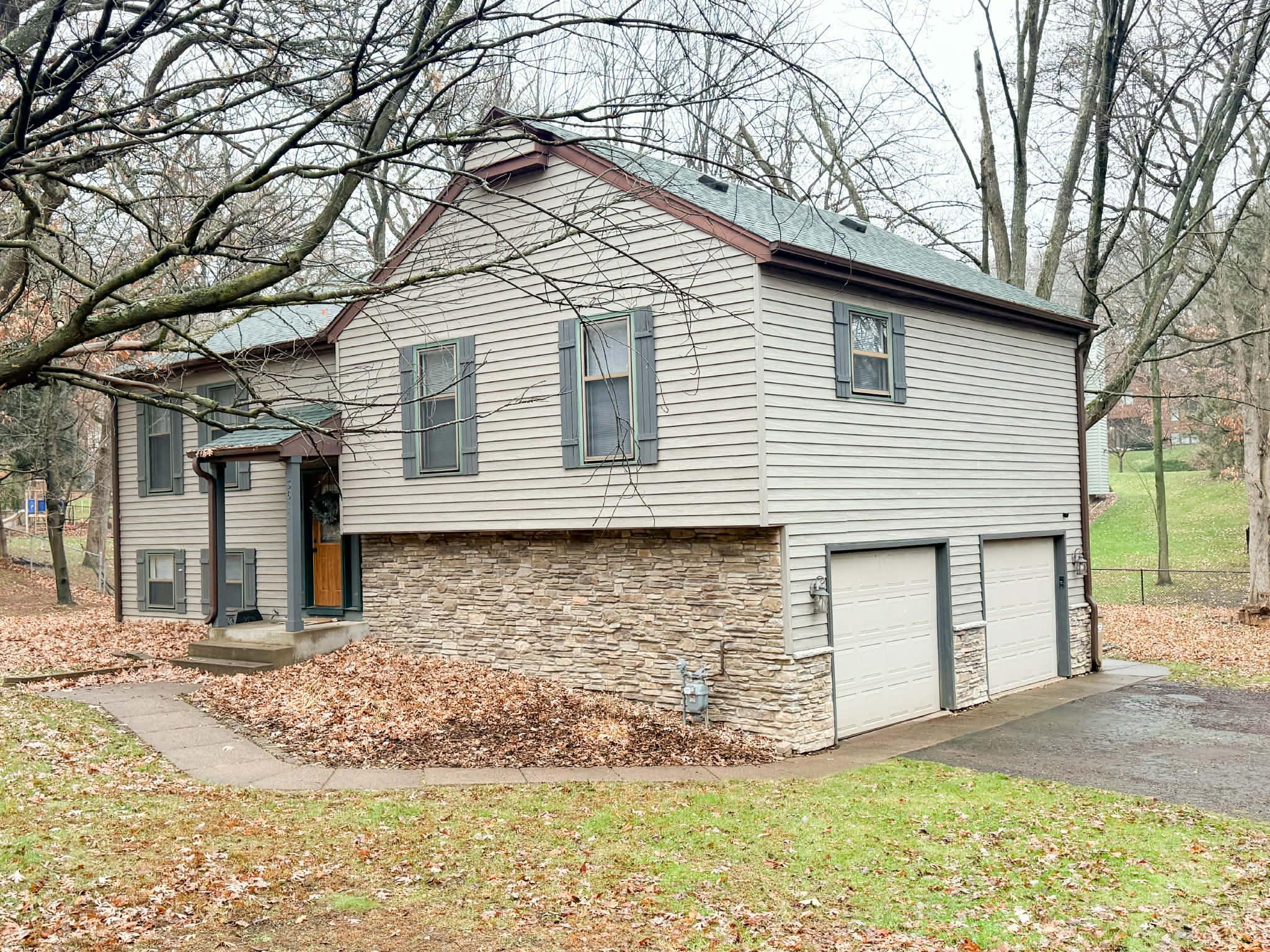 3611 Golf Road Eau Claire, WI 54701 - Photo 3 of 38