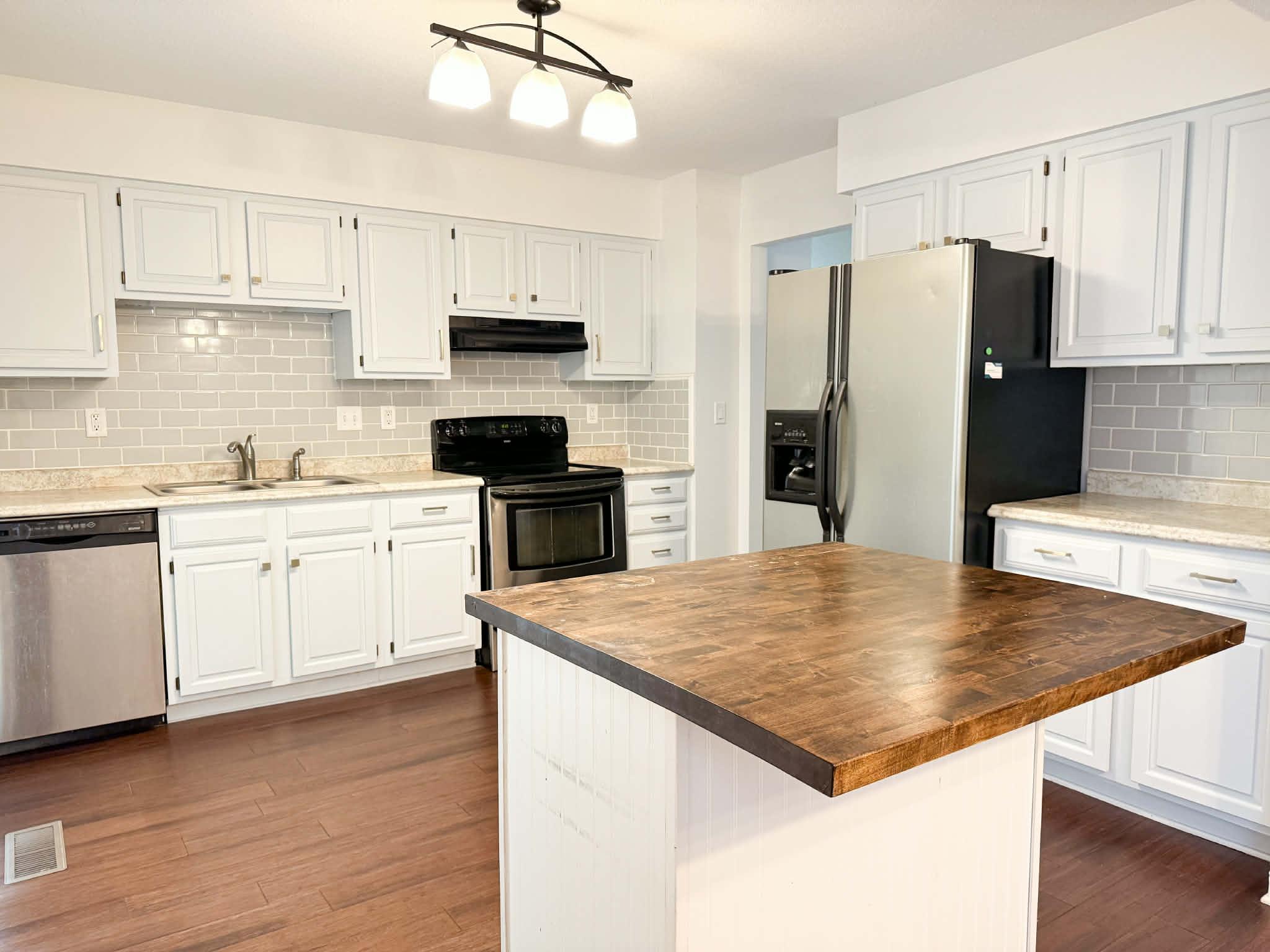 3611 Golf Road Eau Claire, WI 54701 - Photo 8 of 38