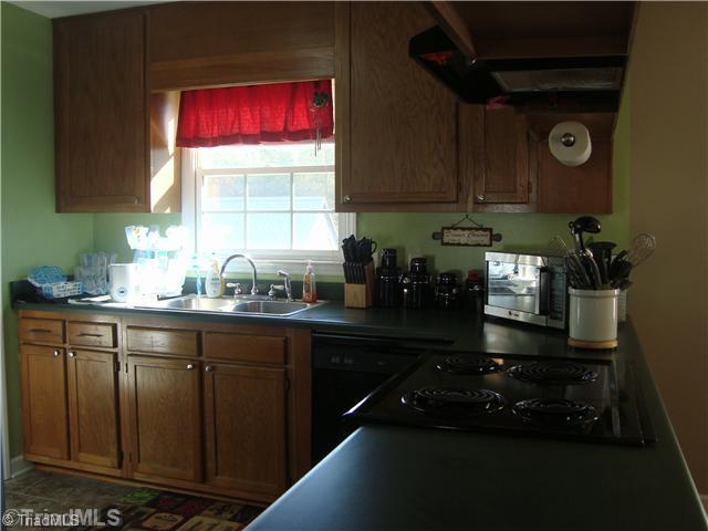8985 Chipboard Road Rural Hall, NC 27045 - Photo 6 of 12 Kitchen.