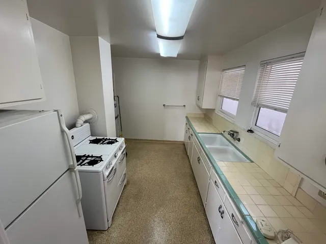 $2,095 | 844 York Street, Unit A, Oakland, CA 94610