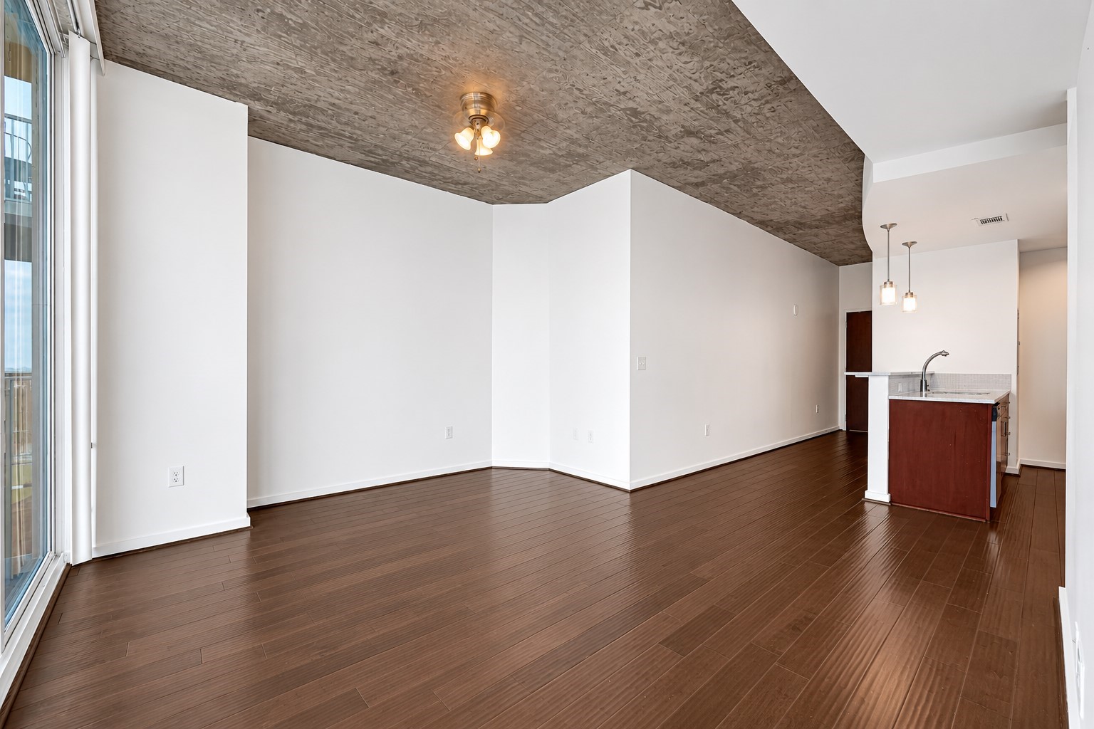 5925 Almeda Road, Unit 12308 Houston, TX 77004 - Photo 5 of 48 a view of a livingroom with wooden floor
