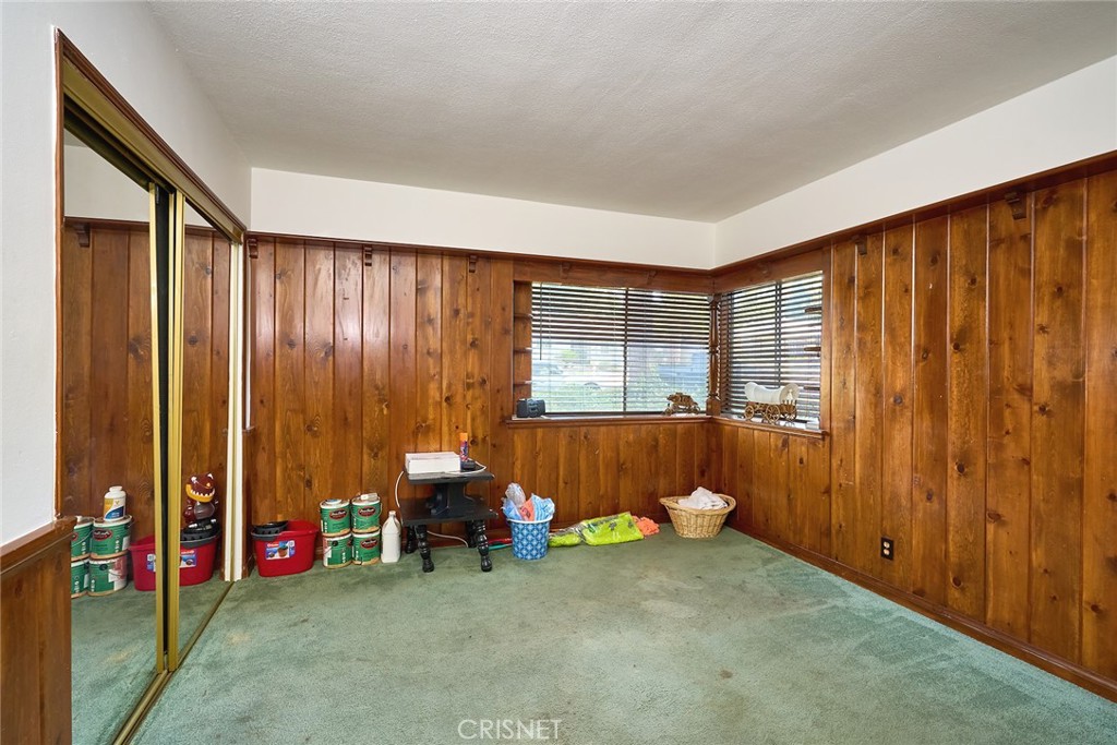 10370 Topeka Drive Porter Ranch, CA 91326 - Photo 10 of 33 a backyard of a house