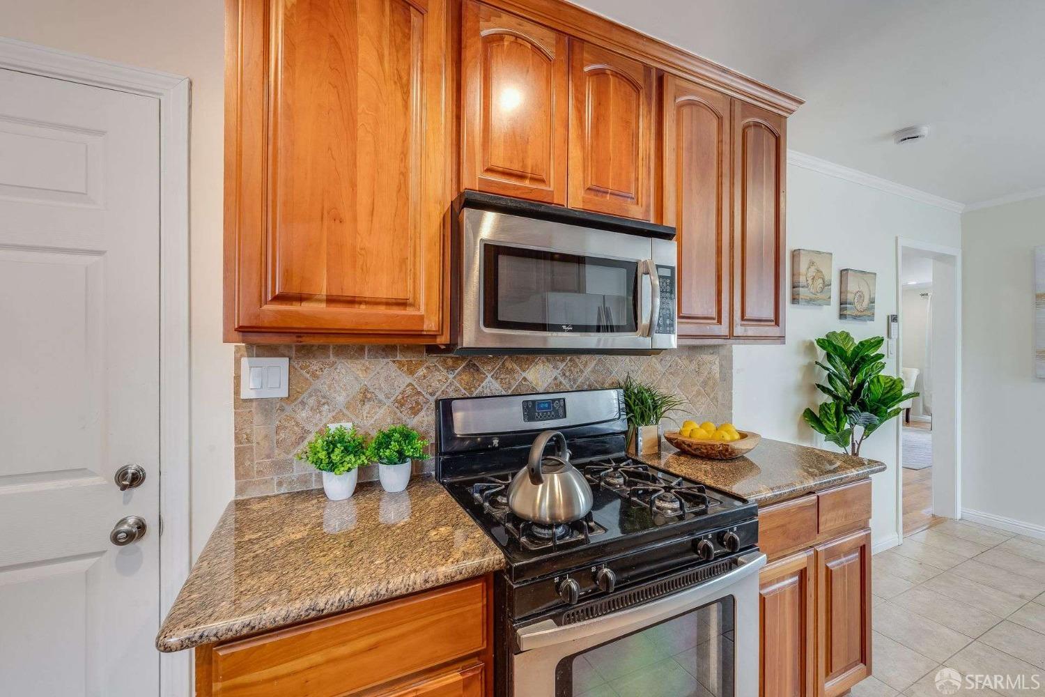 141 Hillside Boulevard Daly City, CA 94014 - Photo 11 of 27