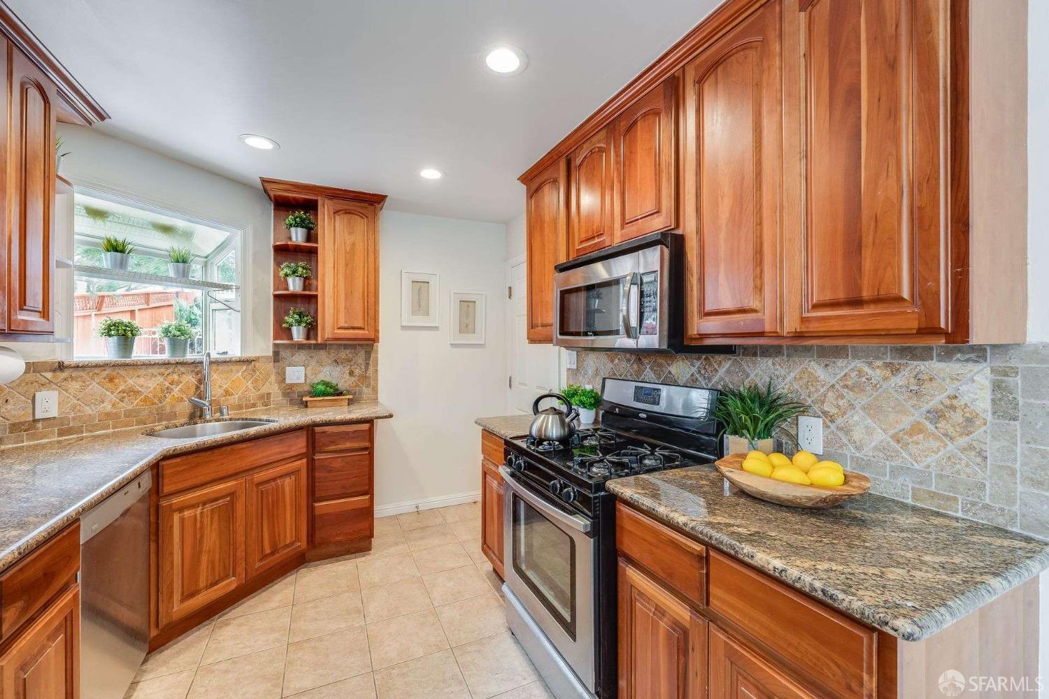 141 Hillside Boulevard Daly City, CA 94014 - Photo 9 of 27