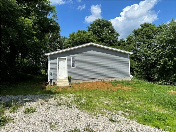 $100,000 | 261 South Main Street, Marengo, IN 47140