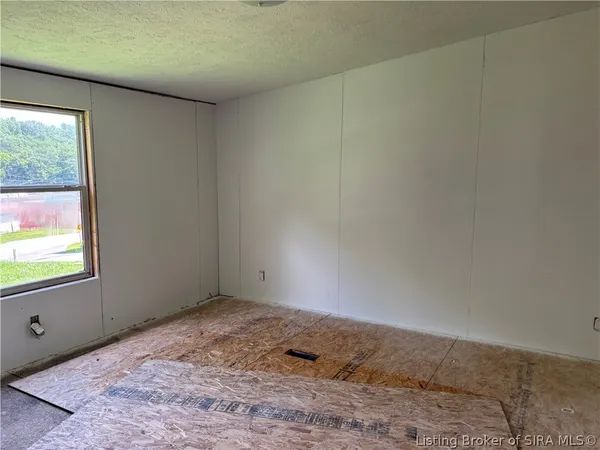 $100,000 | 261 South Main Street, Marengo, IN 47140