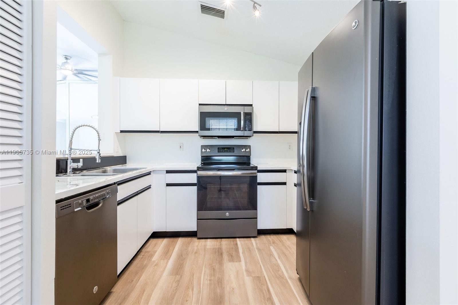 15865 Southwest 6th Place, Unit 201 Pembroke Pines, FL 33027 - Photo 33 of 80