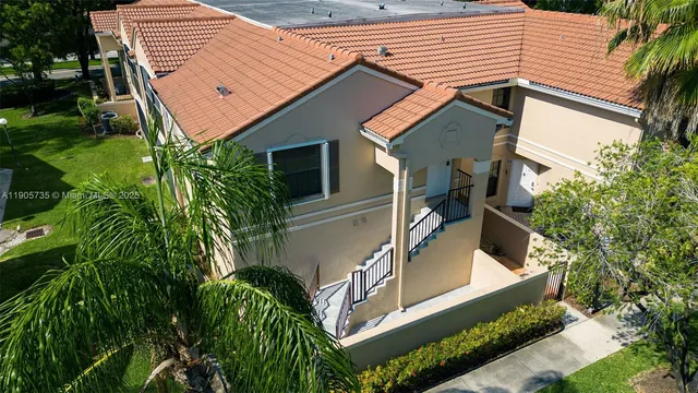 $360,000 | 15865 Southwest 6th Place, Unit 201, Pembroke Pines, FL 33027