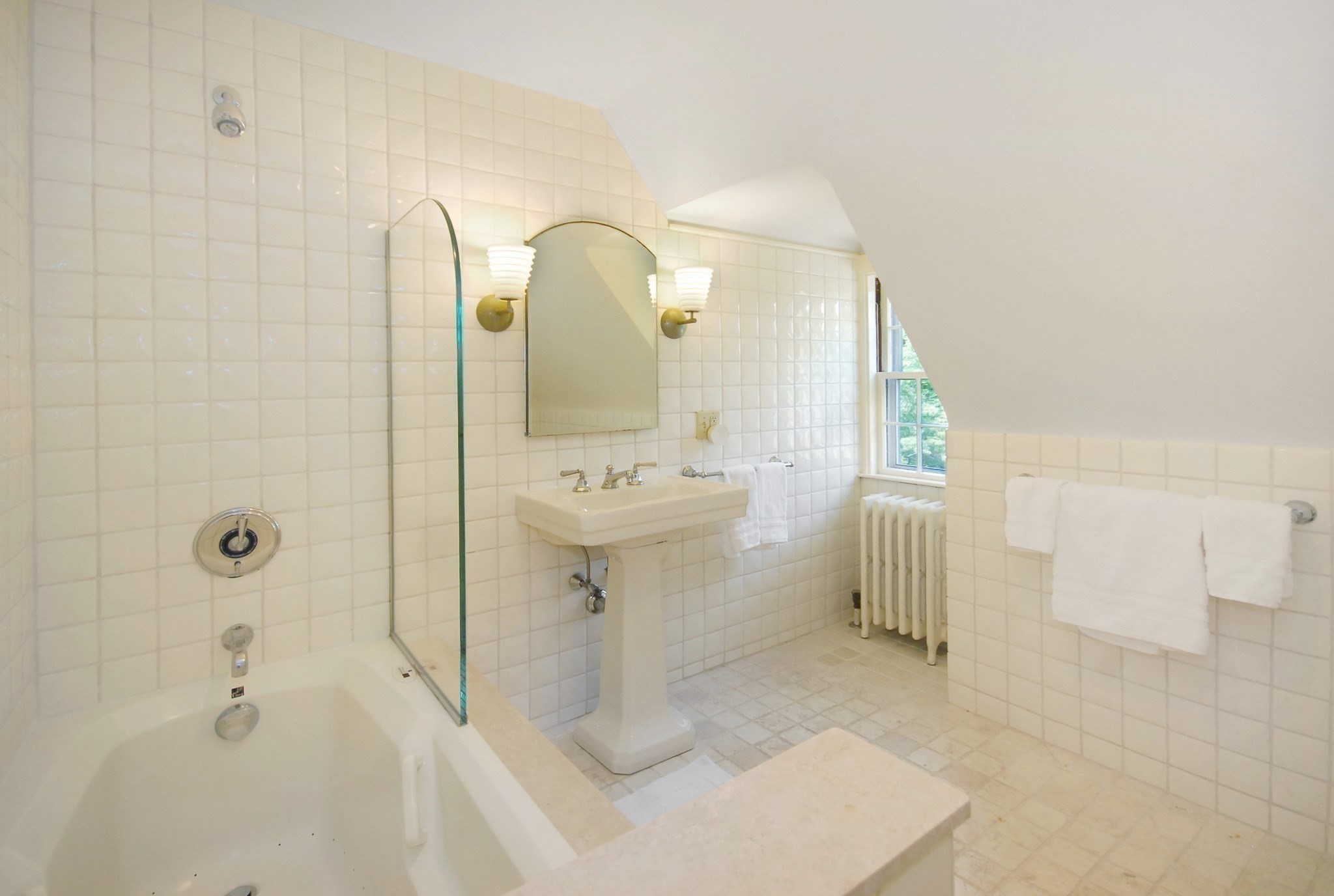 9 Hilliard Road Lincoln, MA 01773 - Photo 25 of 42 Gallery Image 25