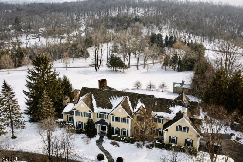89 Mosle Road Peapack-Gladstone, NJ 07931 - Photo 2 of 45 a view of houses with a street
