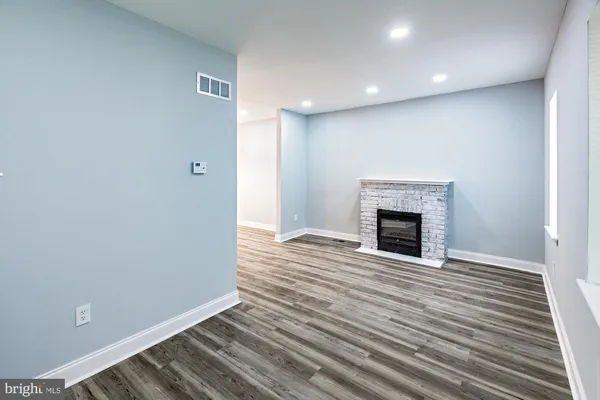 $1,800 | 207 East 25th Street, Wilmington, DE 19802