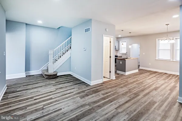 $1,800 | 207 East 25th Street, Wilmington, DE 19802