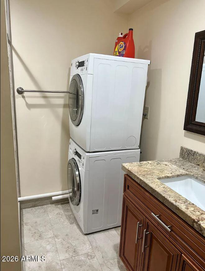 6767 North 7th Street, Unit 221 Phoenix, AZ 85014 - Photo 8 of 9 a utility room with dryer and washer
