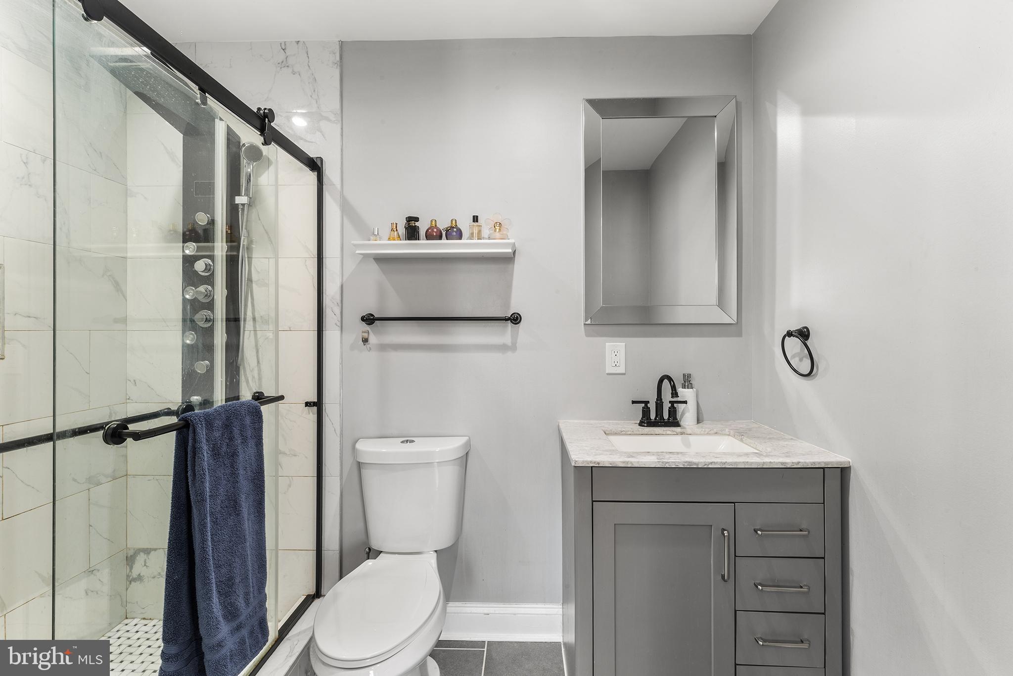 322 North 42nd Street Philadelphia, PA 19104 - Photo 18 of 25 Primary Bath