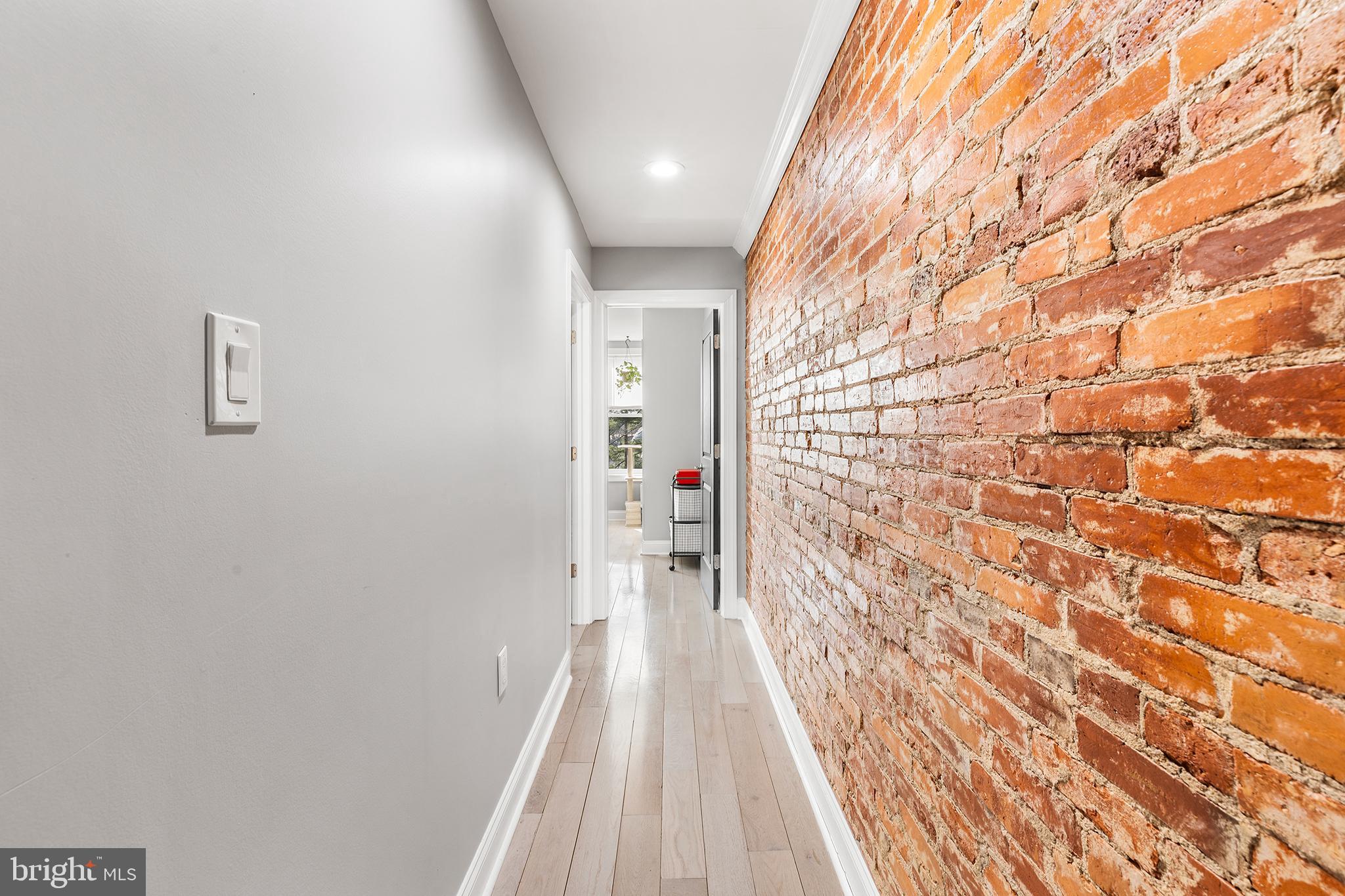 322 North 42nd Street Philadelphia, PA 19104 - Photo 19 of 25 2nd floor hallway