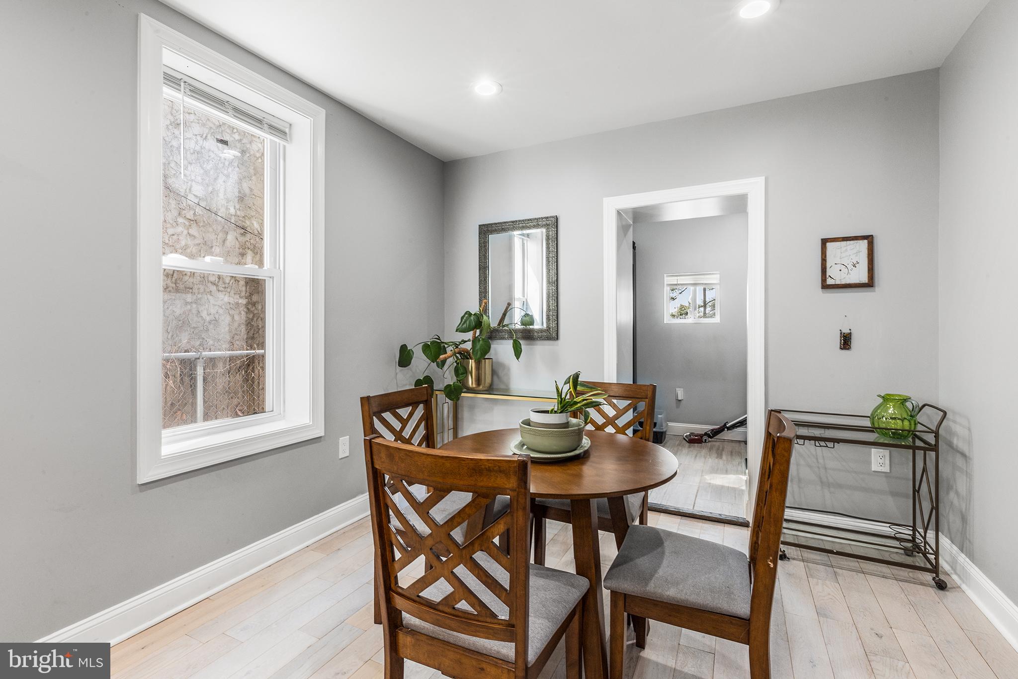 322 North 42nd Street Philadelphia, PA 19104 - Photo 10 of 25 Dining Room