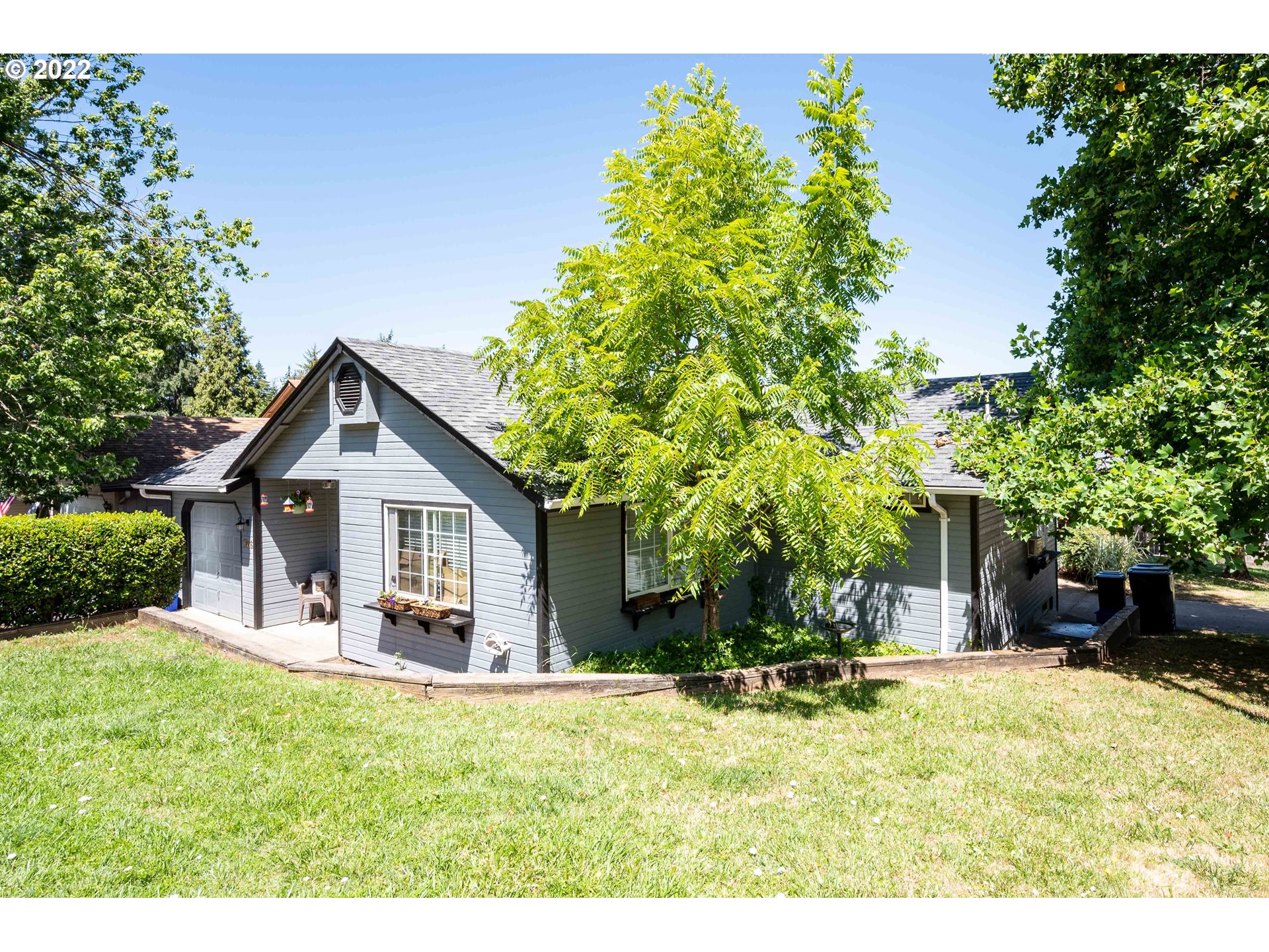 7046 Camellia Street Springfield, OR 97478 - Photo 1 of 24