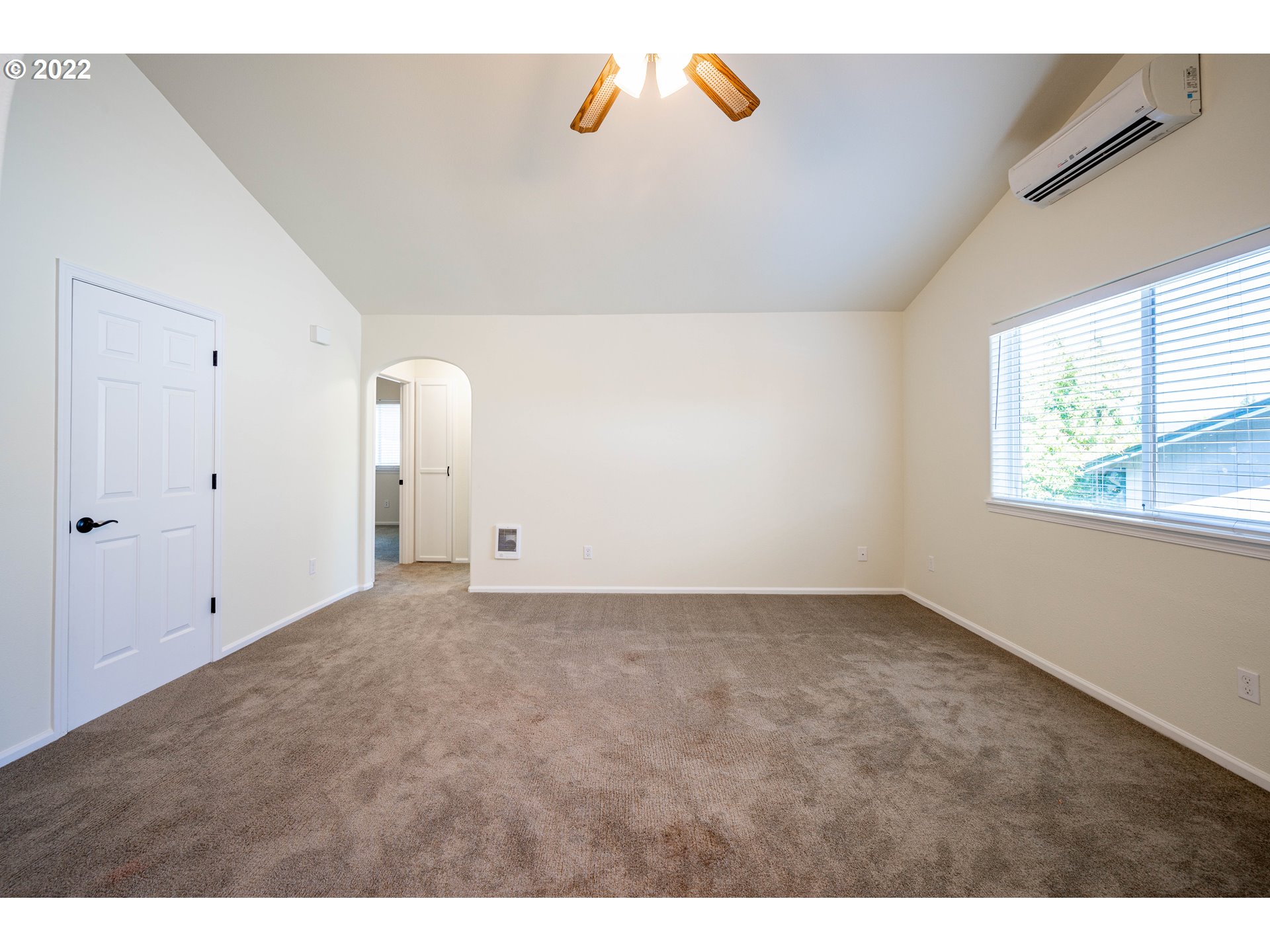 7046 Camellia Street Springfield, OR 97478 - Photo 3 of 24