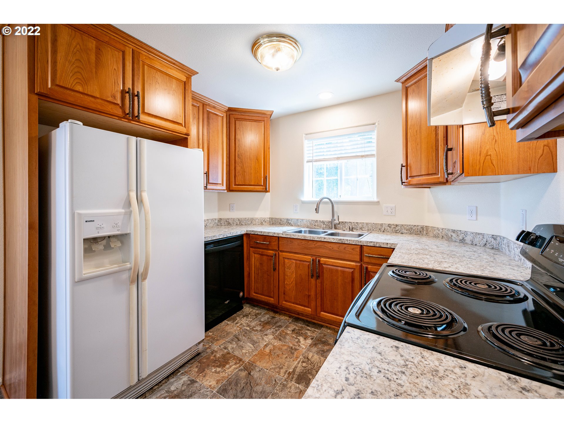 7046 Camellia Street Springfield, OR 97478 - Photo 7 of 24