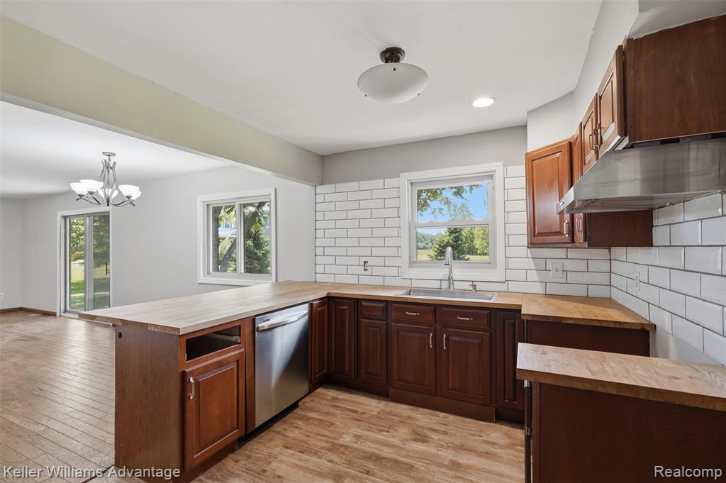 48053 Harris Road Belleville, MI 48111 - Photo 14 of 37