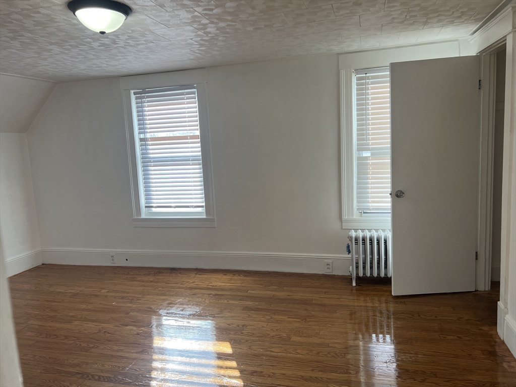 137 Crawford Street Lowell, MA 01854 - Photo 19 of 20