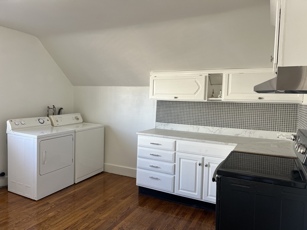 137 Crawford Street Lowell, MA 01854 - Photo 8 of 20