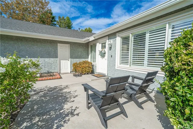 $739,900 | 27872 Cherry Creek Drive, Valencia, CA 91354