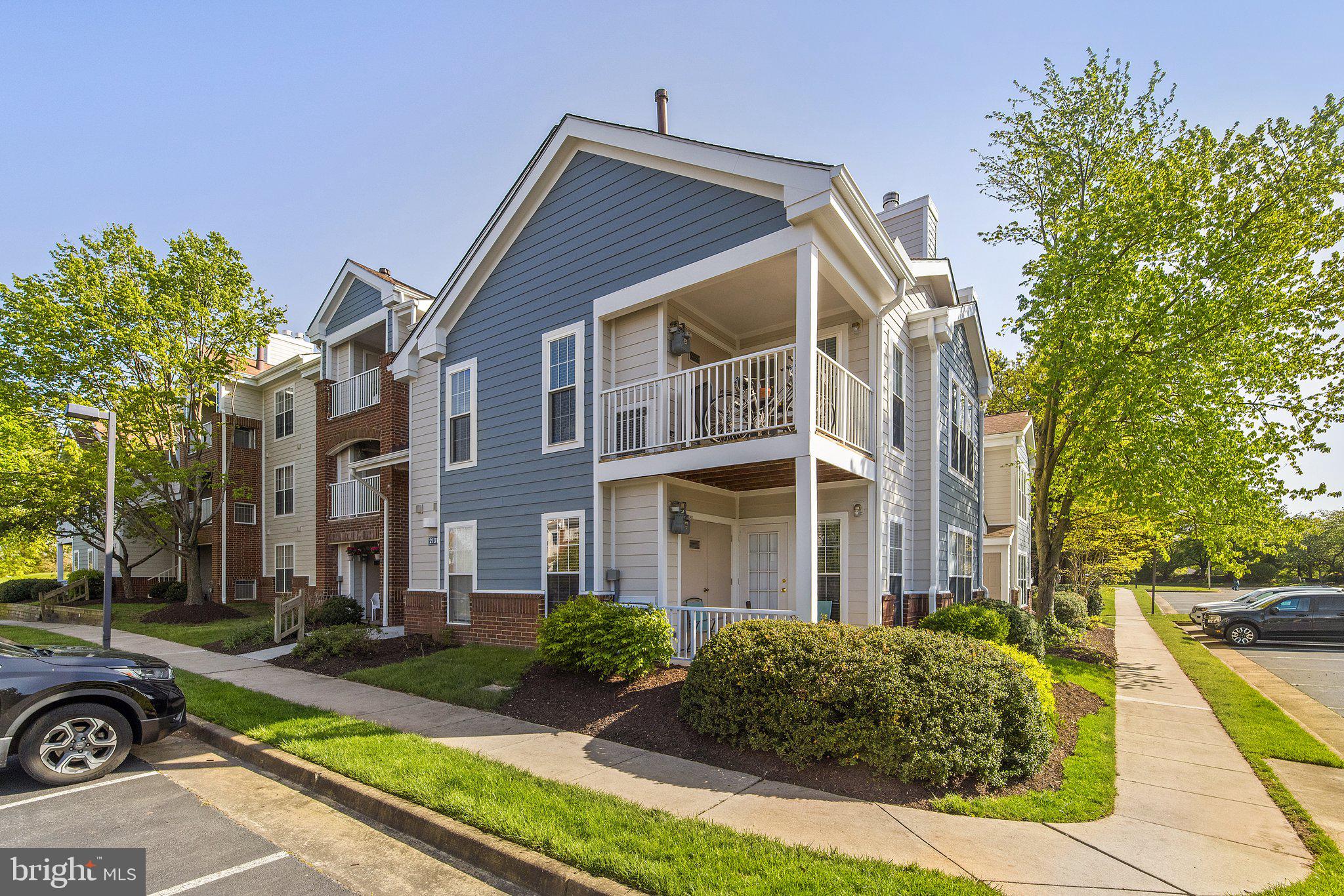 21013 Timber Ridge Terrace, Unit 201 Ashburn, VA 20147 - Photo 4 of 30 Gallery Image 4