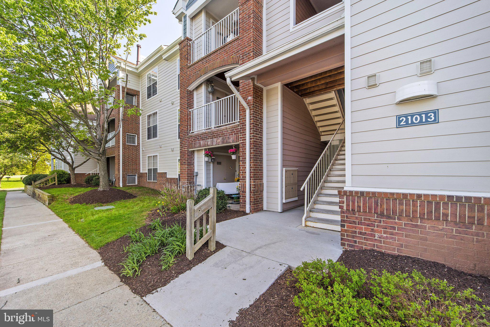 21013 Timber Ridge Terrace, Unit 201 Ashburn, VA 20147 - Photo 5 of 30 Gallery Image 5