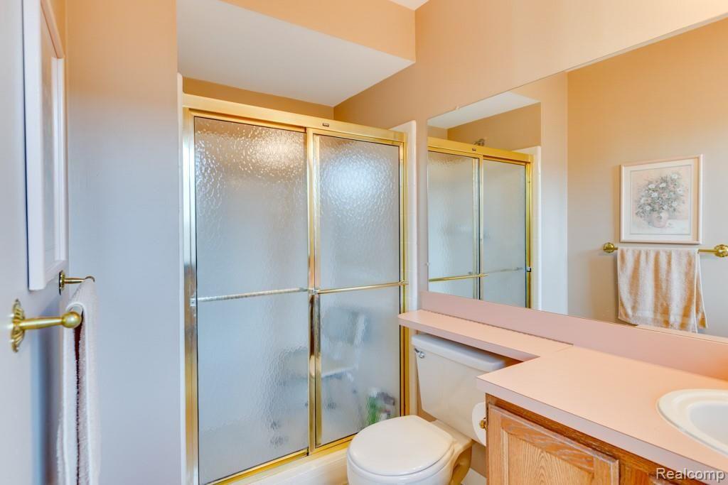385 Buttercup Drive Rochester Hills, MI 48307 - Photo 18 of 33