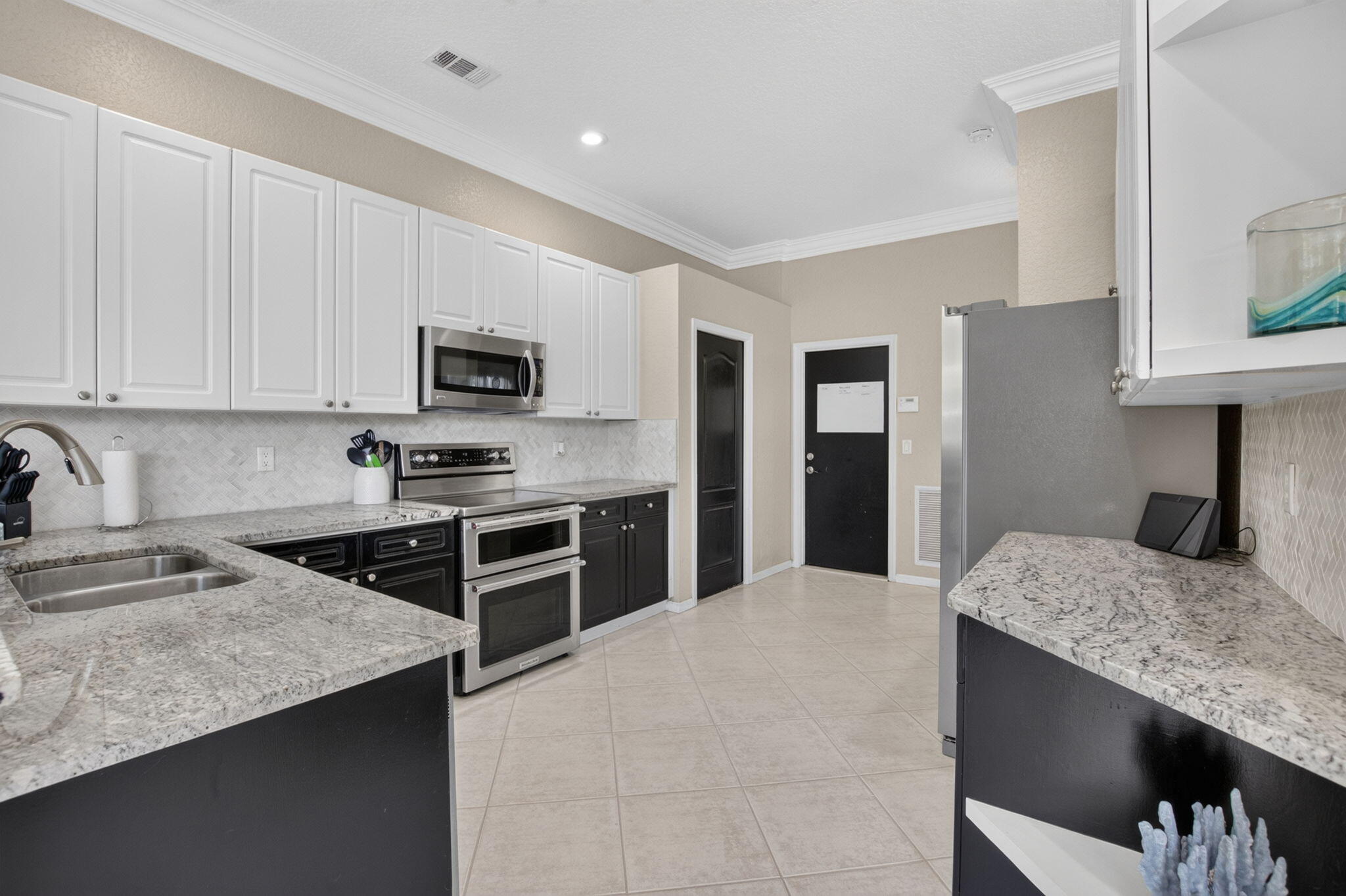 1365 East Barwick Ranch Circle Delray Beach, FL 33445 - Photo 32 of 77 24-web-or-mls-DSC_3819
