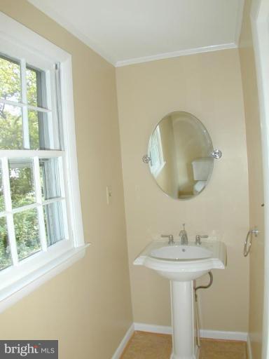 4607 Clemson Road College Park, MD 20740 - Photo 15 of 20 Half Bath 1