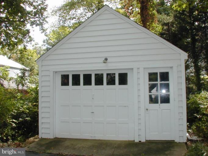 4607 Clemson Road College Park, MD 20740 - Photo 16 of 20 Garage 1