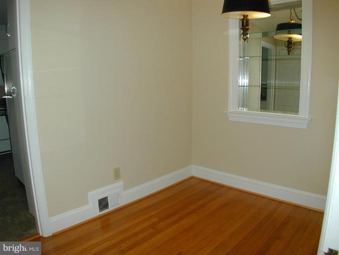 4607 Clemson Road College Park, MD 20740 - Photo 18 of 20 Breakfast Area