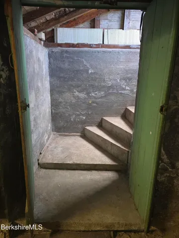 $209,900 | 1 Godek Street, Adams, MA 01220