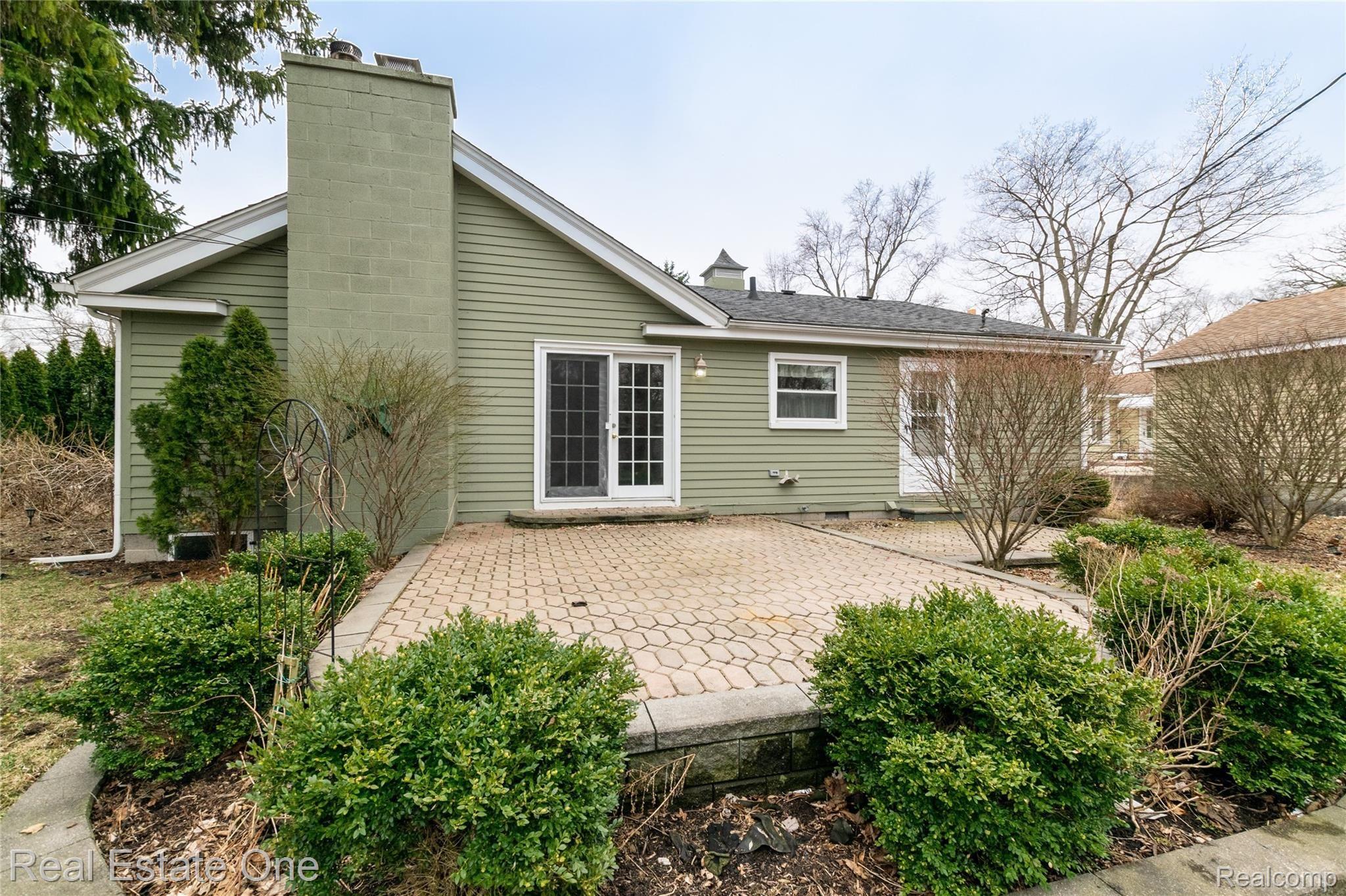 138 Benjamin Street Romeo, MI 48065 - Photo 8 of 26 138BenjaminSt-24.jpg