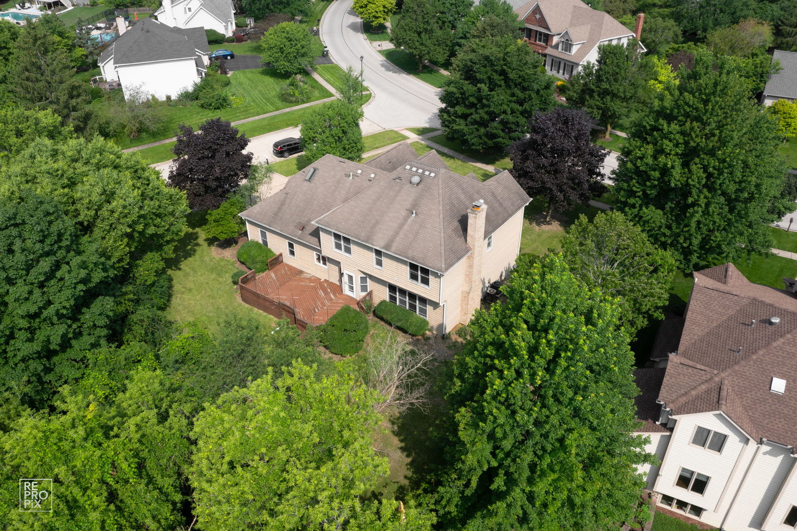 602 Bailey Drive Batavia, IL 60510 - Photo 25 of 26 an aerial view of a house with an outdoor space